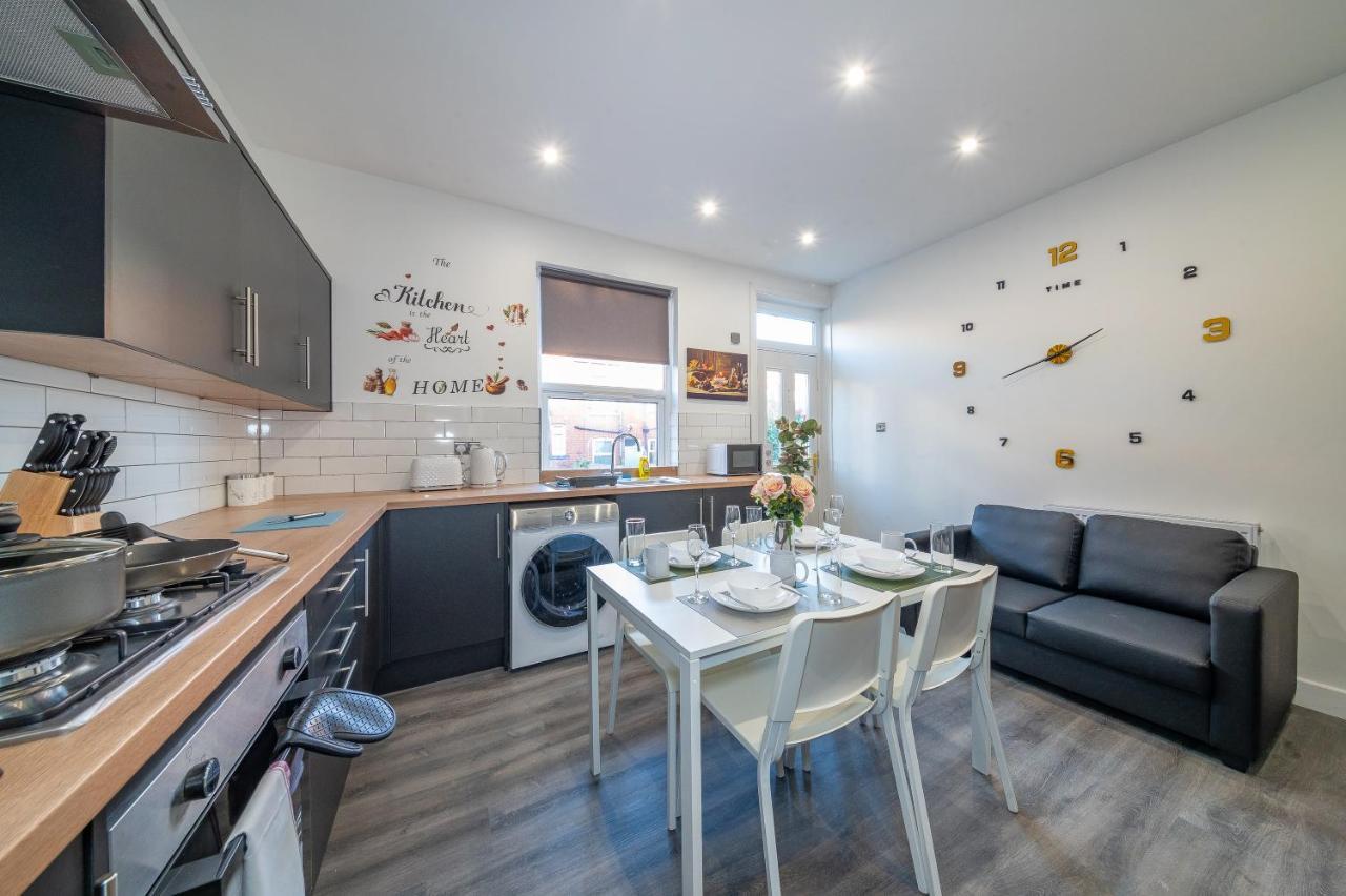 *Rb12S* For Your Most Relaxed & Cosy Stay + Free Parking + Free Fast Wifi * Leeds  Exterior photo